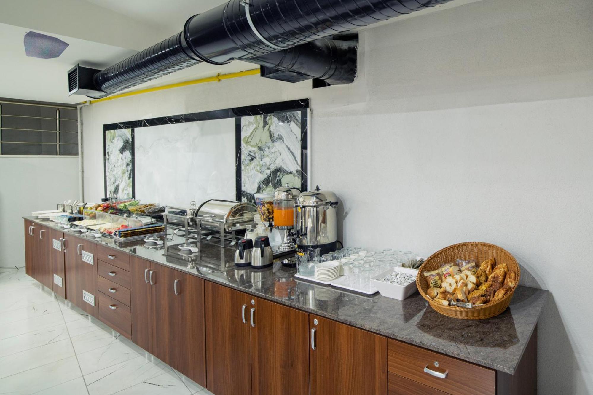 Istanbul Efes Hotel Exterior photo